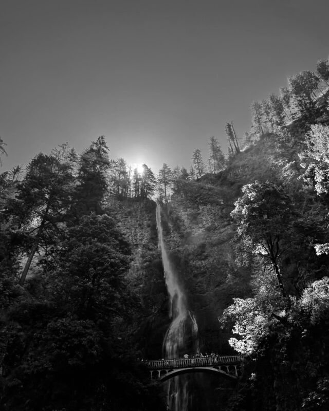 Behind the scenes at Multnomah Falls in Oregon. 🎥​
​
📸: Group Creative Director Benjamin Blascoe @benjaminblascoe